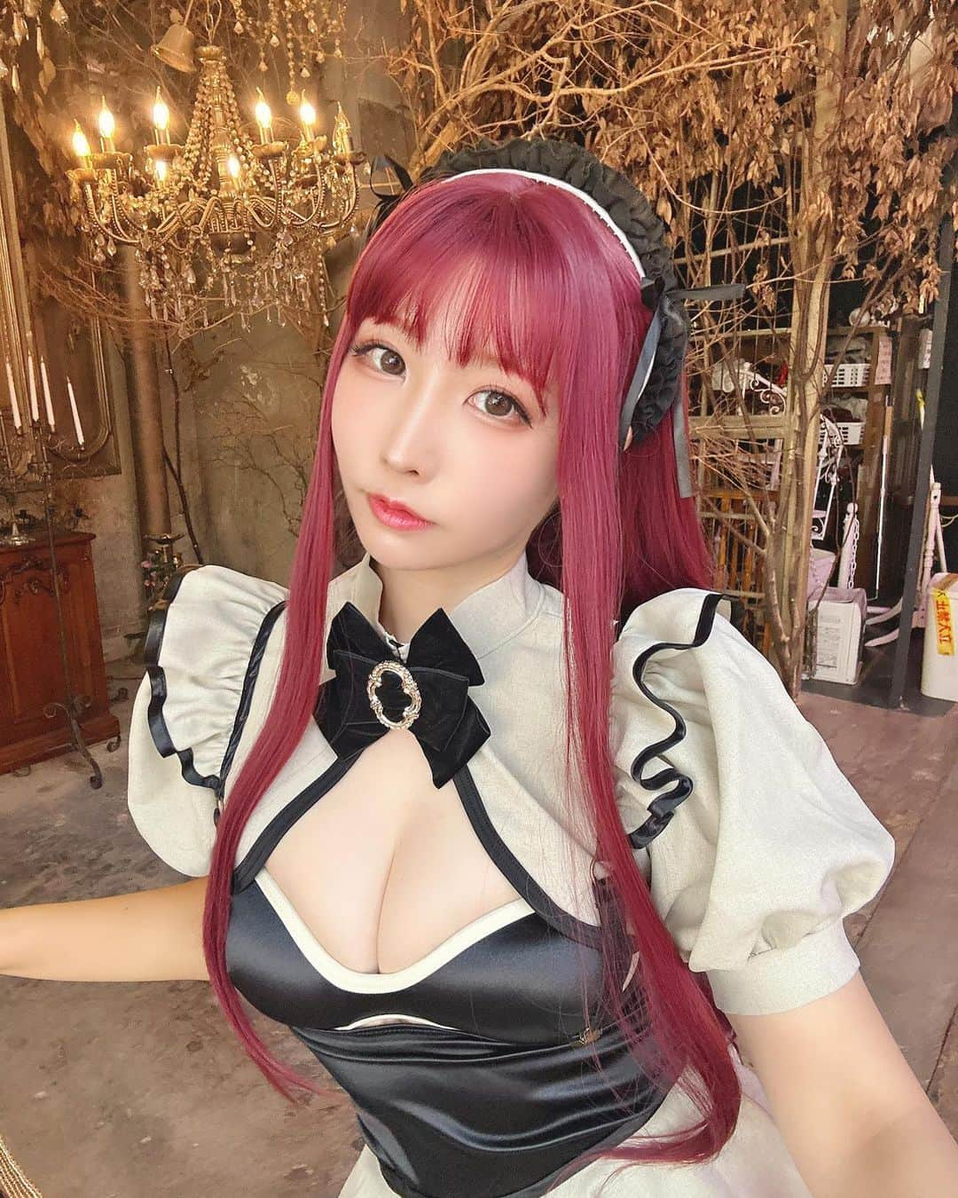 しらほしなつみのインスタグラム：「❤︎ 赤髪メイド❤️ スライドしてみてね💓 ・ #メイド #メイド服 #maid #maidcosplay #コスプレ #コスプレイヤー #coser #cosplay #cosplayer #kawaii #otaku #萌 #粉我 #角色扮演 #角色扮演者 #女孩 #可爱 #คอสเพลย์ #โมเดล」