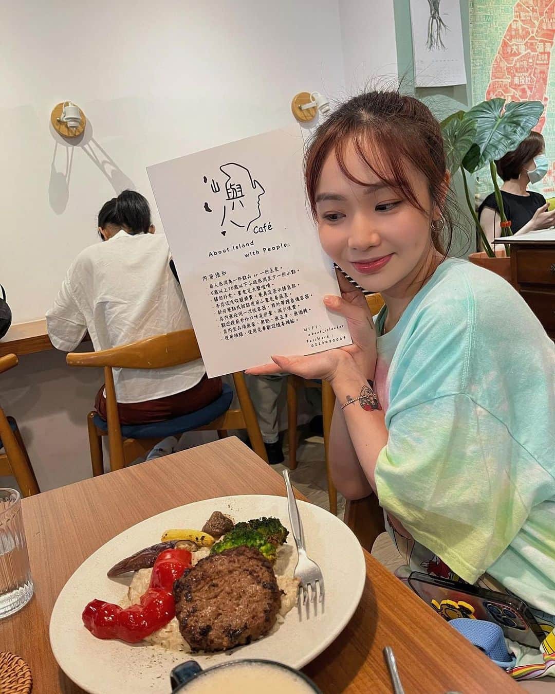 Kimberley Chenのインスタグラム：「要有低潮才可以享受高潮 🥹❤️🍄🧚🏻‍♀️」