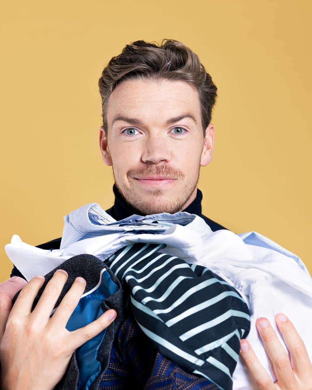 ウィル・ポールターのインスタグラム：「The Reuse Research campaign for @CRUKShops is funding life saving work by encouraging people to donate clothes they don’t wear anymore…Improving the chance someone else can completely reimagine, restyle, or repurpose them; all while raising money for vital research to beat cancer! It's all quite close to home for me. I have a lot of people in my life who mean a lot, whose lives are currently being touched by cancer. I feel so grateful to have the chance to support @cr_uk ‘s vital work in this way.  For more from Rethink Reuse Research, visit @CRUKShops   Find your local store and consider donating what you can to make a life saving difference!」