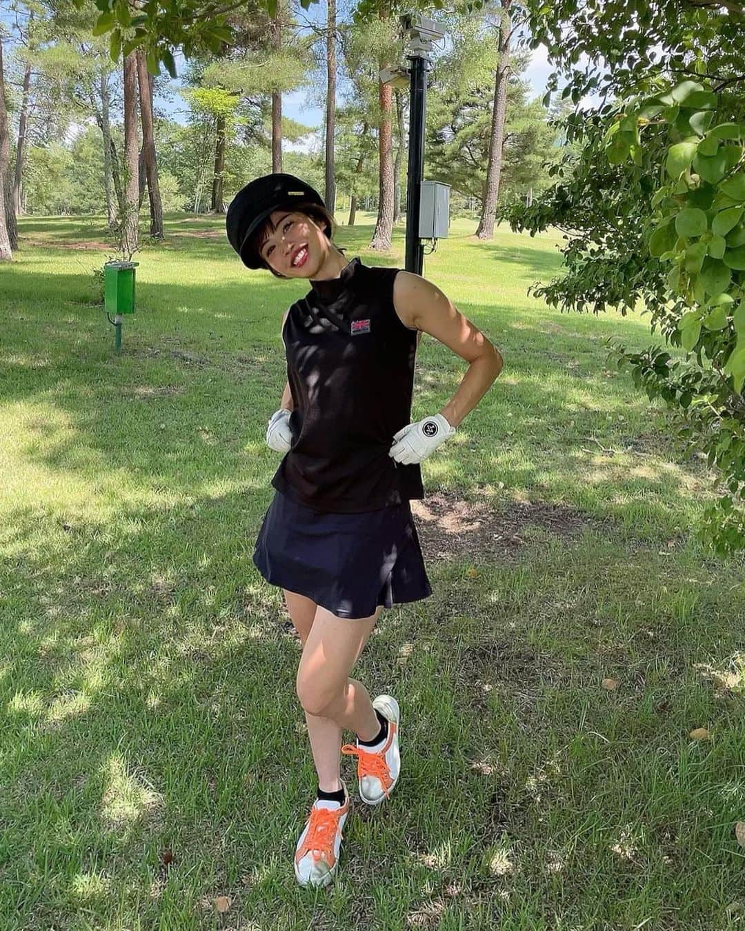 YUKAさんのインスタグラム写真 - (YUKAInstagram)「@michiko_london_golf  このウェア好きだなー☺️ ベージュ✖︎ブラック良いですね👍 ⁡ このマリオ帽被ると夏が来たなーと感じます😎 ⁡ 明日は毎年楽しみにしてるコンペだよー⛳️ 色んな人に会えるのも楽しみ😋 楽しんできます❤️ ⁡ #ゴルフ好き #ゴルフ #ゴルフラウンド #ゴルフ女子 #ゴルフ上手くなりたい #ゴルフスイング #ゴルフスイング動画 #ゴルフコーデ #ゴルフ男子 #ゴルフ好きな人と繋がりたい #ゴルフバカ #ゴルフ好きな人と仲良くなりたい #ゴルフウェア #おしゃれさんと繋がりたい #お洒落 #スポーツ好き＃フィラゴルフ #filagolf #golf #vg_fashion #golfstagram #golfwear #golfgirl #golfswing #골프여자#골프스타그램 #골프 #골프웨어  ⁡」7月20日 22時30分 - golf_yuka3405