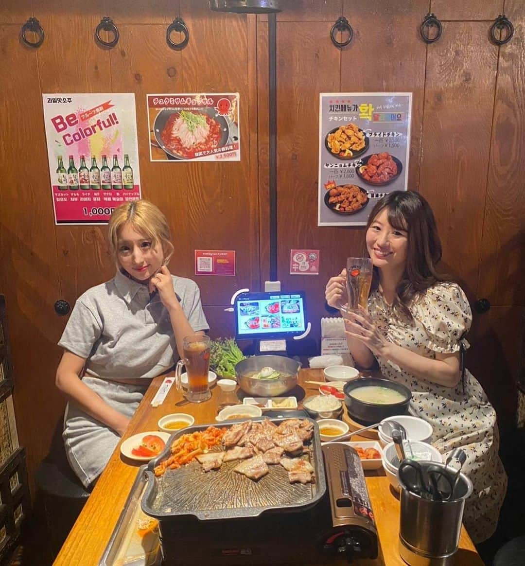 にゃんさんゴルフさんのインスタグラム写真 - (にゃんさんゴルフInstagram)「100年ぶりのトマト🍅！  夜中にカラオケしか行った事なかったから（笑） 1階ではじめてごはん食べた！！🥰  サムギョプサル ソルロンタン 冷麺  ぺろりと完食😍  1階で食べてすぐ3階に行くとカラオケできちゃう最高のお店🎤✨ 昭和レトロメニューがあったからデザートで🍨😝 クリームソーダと硬めのプリンさん🍮💕  カラオケはすべて懐メロで終わった！🤣💕  #サムギョプサル専門店トマト #新大久保グルメ #新大久保ランチ #サムギョプサル #韓国料理#トマト#カラオケ#カラオケトマト#韓国#韓国行きたい#🍅#🎤#🐖#🍮#🇰🇷 #PR#KARAOKE#KOREA#SHINOKUBO#TOKYO」7月20日 22時47分 - miiiii0228