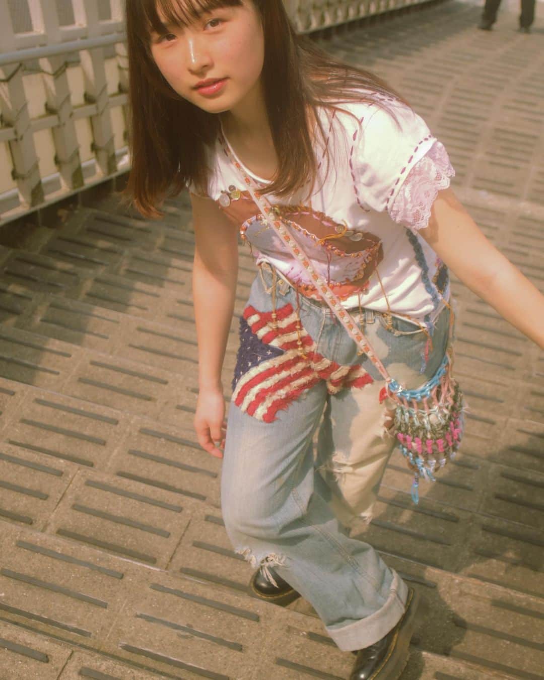 Droptokyoさんのインスタグラム写真 - (DroptokyoInstagram)「瀬戸璃子／Actress, Model  Tシャツ／#GASLAMPSQUARE で購入 パンツ／フリーマーケットで購入 シューズ／#DrMartens バッグ／#yushokobayashi  #droptokyo #streetsnap #fashion #ストリートスナップ」7月20日 13時53分 - drop_tokyo