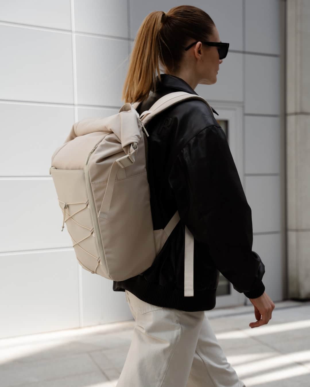 Kapten & Sonさんのインスタグラム写真 - (Kapten & SonInstagram)「THE BEST BACKPACKS WE HAVE EVER DESIGNED. OUR NEW BACKPACK YOHO. IN THREE COLORWAYS. AVAILABLE ON 22/07/2023 #bekapten #betheexperience #experiencetheunexpected」7月20日 15時30分 - kaptenandson
