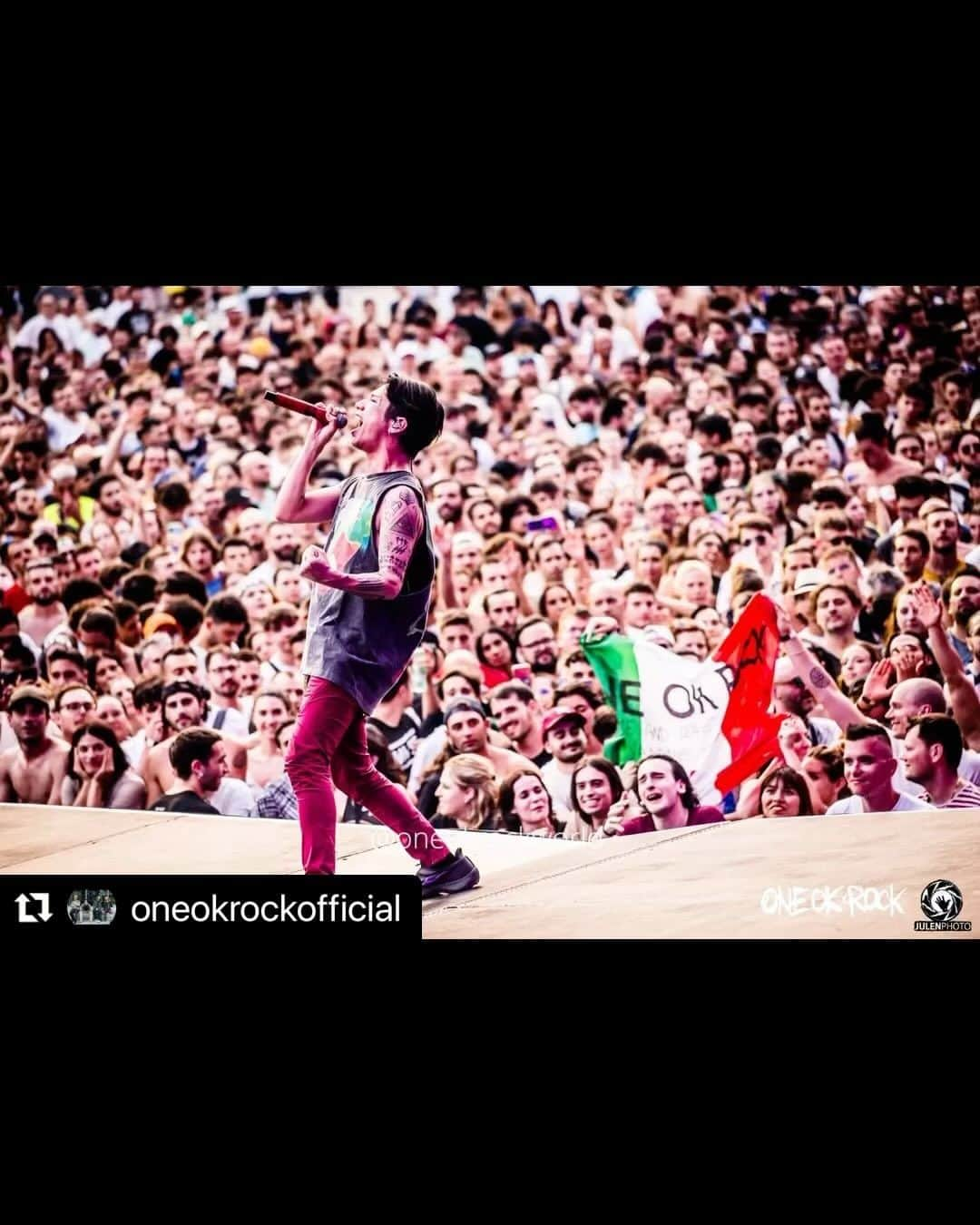 ONE OK ROCK WORLDのインスタグラム：「- ◆MUSE WILL OF THE PEOPLE EUROPE TOUR 2023  Day10  #Roma   #Repost  - @oneokrockofficial  ・・・ Rome!!  #ONEOKROCK #MUSE #Europe #tour photo by @julenphoto  - @10969taka  ・・・ Thank you Rome 🇮🇹😉🫶🏻 ・ ローマ、ありがとう🇮🇹😉🫶🏻 @julenphoto  - @tomo_10969  ・・・ Roma! Siete stati così gentili! Grazie mille! ・ ローマ！ とても親切にしてくれた！ 本当にありがとうございました！ ・ Rome! You have been so kind! Thank you so much!  おはよう🌈 ツアー最後の国、イタリア🇮🇹 1本目はローマ🔥  真夏のフェス感満載のライブだった🔥👍  ・ Good morning🌈 Last country of our tour, Italy🇮🇹 First show is in Rome🔥  The concert was full of the summer rock festival atmosphere.🔥👍  @oneokrockofficial  @muse  @julenphoto 📸   #willofthepeople  #oneokrock #drummer #luxurydisease  - @toru_10969 (IG stories) ・・・ Love you guys so much Rome 🇮🇹 ・ ローマのみんな大好きだよ🇮🇹  #oneokrock #willofthepeople @muse  - @ryota_0809  ・・・ Thank you Roma🇮🇹☀️ ・ ローマ、ありがとう🇮🇹☀️  @julenphoto  - #WILLOFTHEPEOPLEEUROPETOUR2023 #Roma #oneokrockofficial#10969taka#toru_10969#tomo_1 0969#ryota_0809#fueledbyramen#luxurydisease」