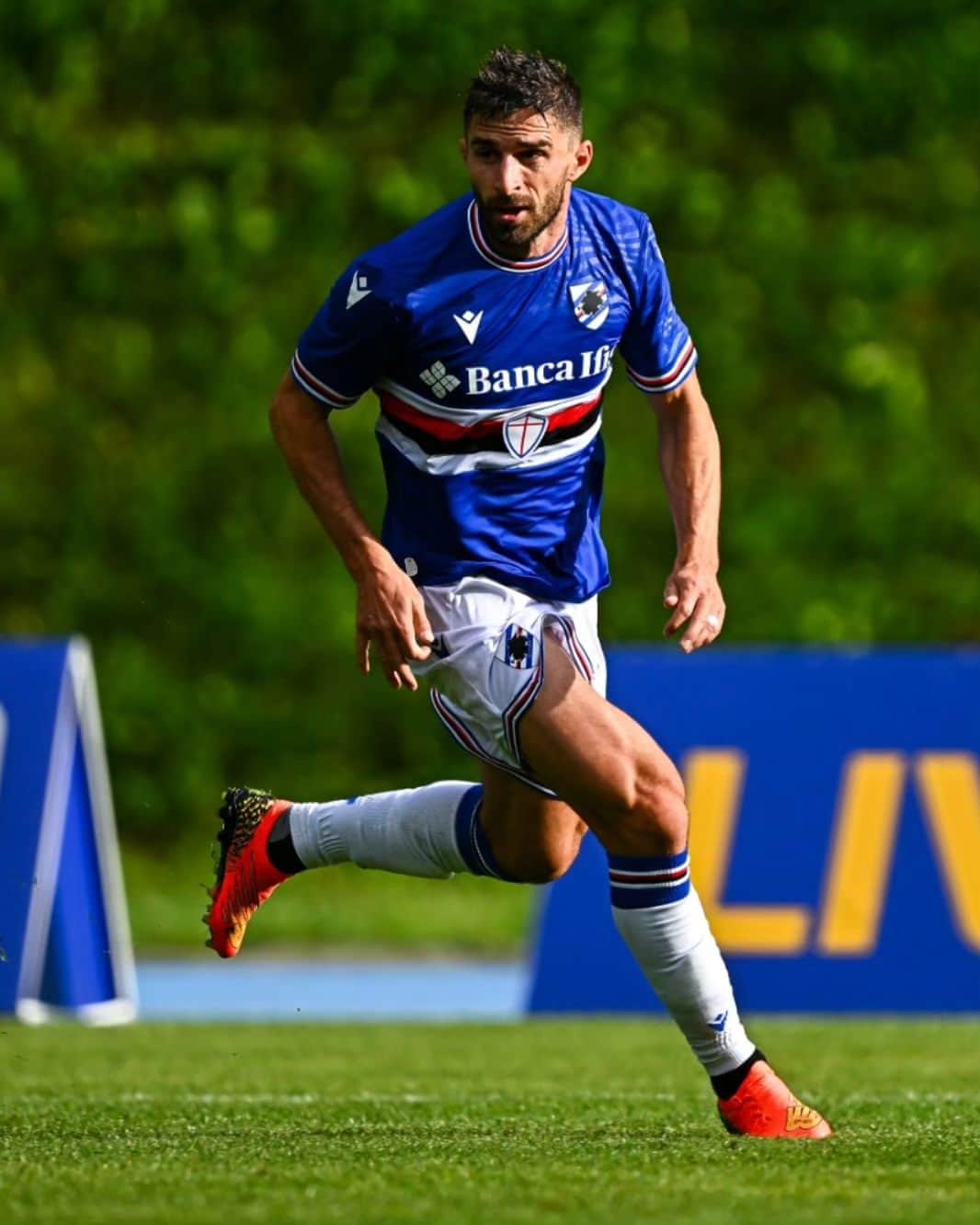 ファビオ・ボリーニのインスタグラム：「Going up the gears!  🔵⚪️🔴⚫️⚪️🔵」