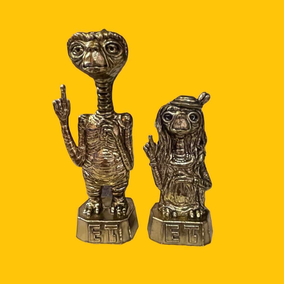 おもちゃやSPIRALさんのインスタグラム写真 - (おもちゃやSPIRALInstagram)「80's E.T. Trophy入荷しました🏆✨  なかなか見つからないのでオススメです🧡」7月20日 16時56分 - spiral_toy