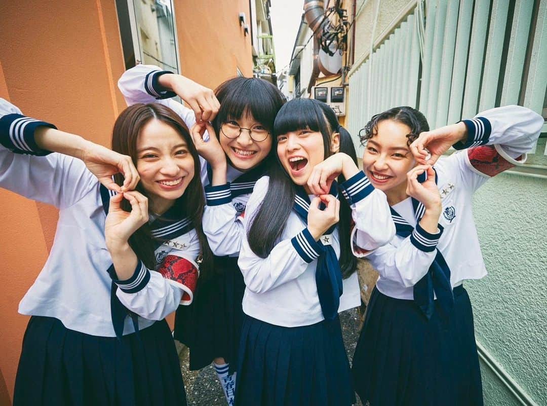 のインスタグラム：「結成８周年」