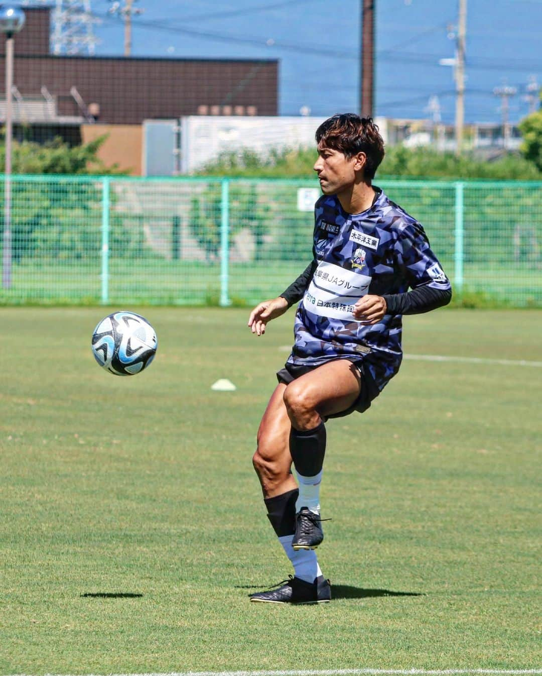 ＦＣ岐阜さんのインスタグラム写真 - (ＦＣ岐阜Instagram)「. 【長野戦まであと❷日🍀】 7.20(Thu)  TRAINING PHOTO📸  #fcgifu #FC岐阜 #MOVEYOURHEART #生地慶充 #藤岡浩介 #田口裕也 #久保田和音 #川上竜 #田中順也 #大野哲煥 #山内寛史 #藤谷匠 #柏木陽介」7月20日 17時21分 - fcgifu