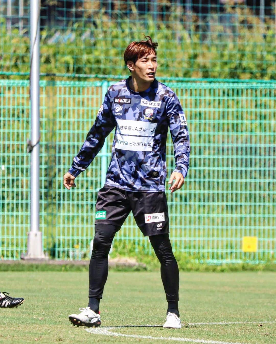 ＦＣ岐阜さんのインスタグラム写真 - (ＦＣ岐阜Instagram)「. 【長野戦まであと❷日🍀】 7.20(Thu)  TRAINING PHOTO📸  #fcgifu #FC岐阜 #MOVEYOURHEART #生地慶充 #藤岡浩介 #田口裕也 #久保田和音 #川上竜 #田中順也 #大野哲煥 #山内寛史 #藤谷匠 #柏木陽介」7月20日 17時21分 - fcgifu