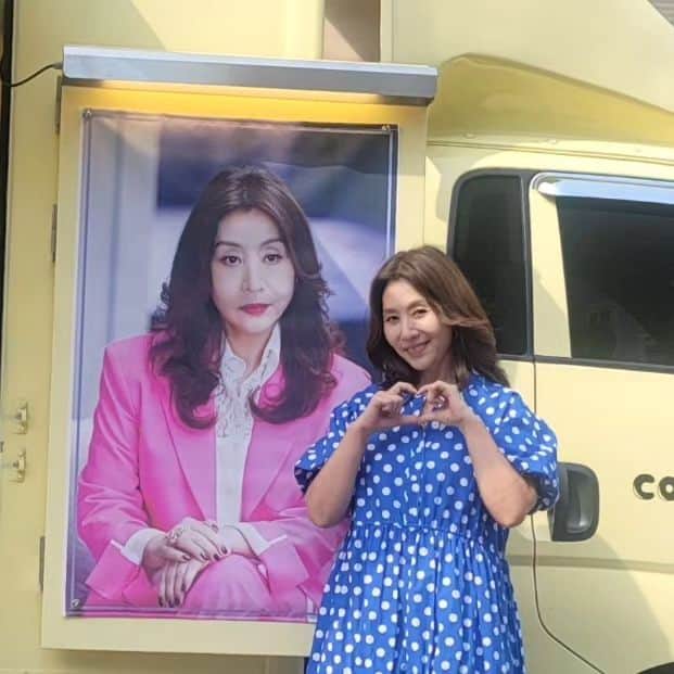 チェ・ミョンギルさんのインスタグラム写真 - (チェ・ミョンギルInstagram)「😍😍😍  #감사합니다 #사람엔터테인먼트  이소영대표님」7月20日 17時21分 - myungchoi1111