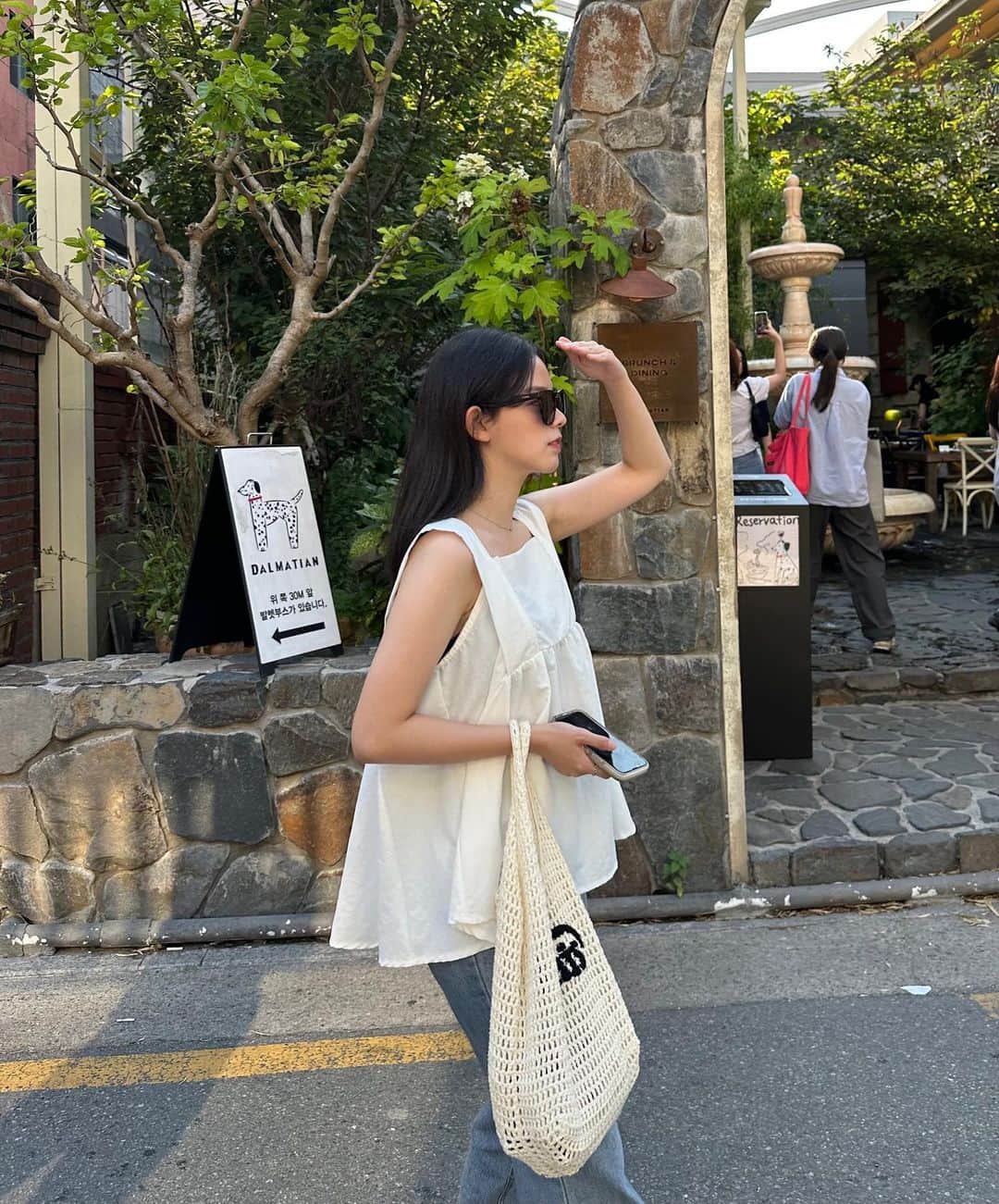 ユ・ヘインのインスタグラム：「☀️」