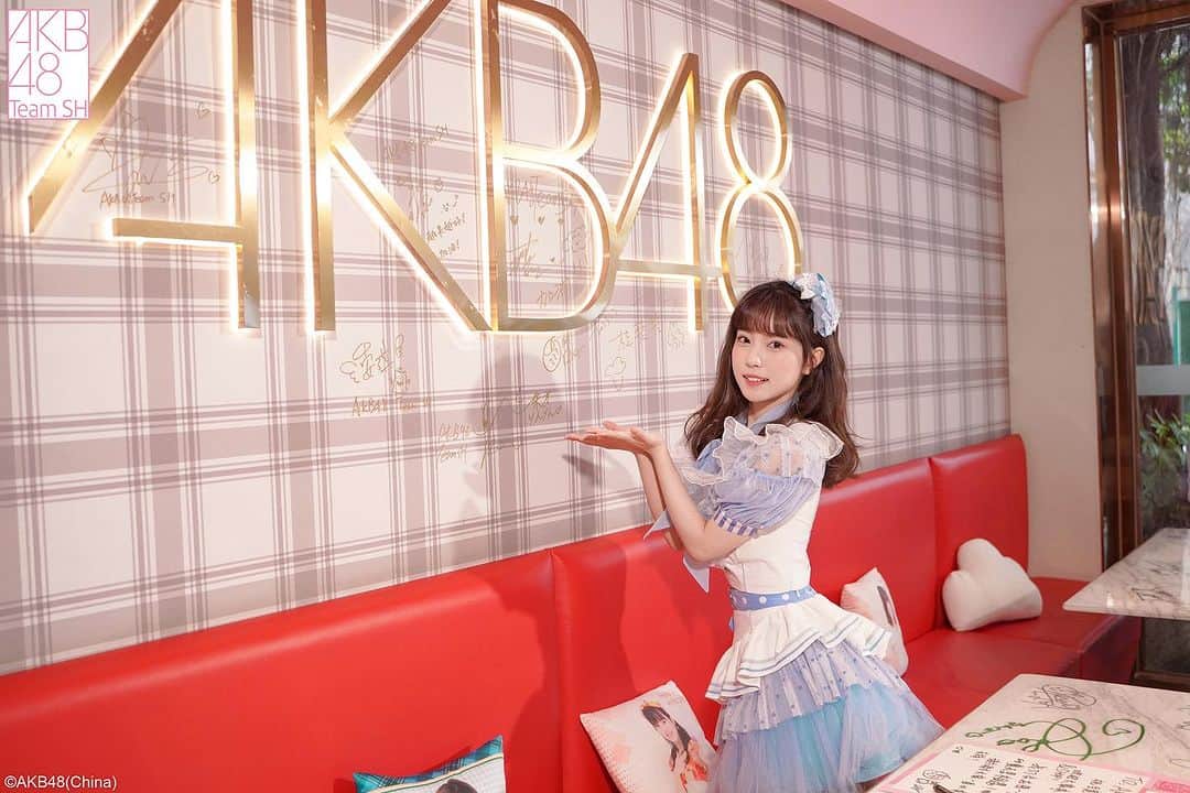 AKB48 Team SHさんのインスタグラム写真 - (AKB48 Team SHInstagram)「#AKB48TeamSH 福州AKB48CAFE SHOP活动图来咯！ 现场粉丝们的热情我们都有好好接收到哦~ 日光在闪耀，梦想在发光，在这盛夏七月遇见可爱的你💕」7月20日 17時59分 - akb48teamsh