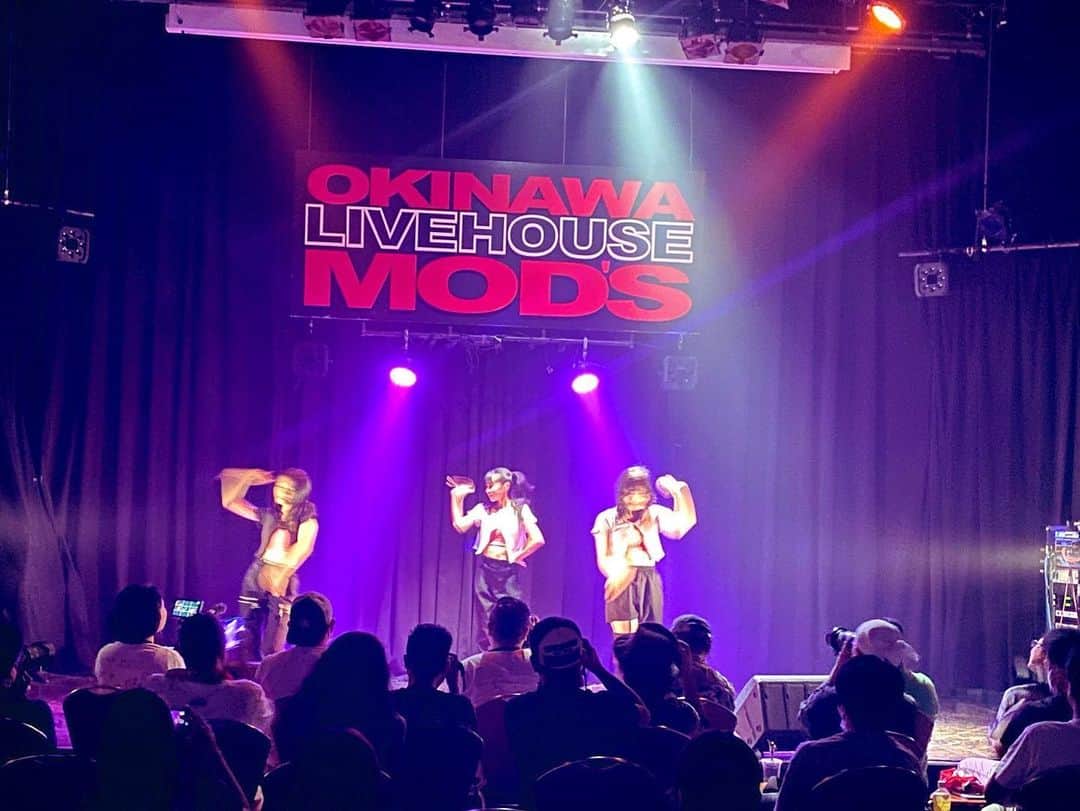 東恩納瑠花さんのインスタグラム写真 - (東恩納瑠花Instagram)「2023.5.20 LIVEHOUSE MODS チェリーチェリ🍒 ラストライブ🎤✨  はなちゃん、りおちゃん、るか の、3人ユニット🫶🏻 短い期間だったけど 一緒に活動出来て嬉しかったし とっても楽しかった💓 ラストのお写真、沢山撮って頂きましたので、また数日あげます🤲🏻✨ るか🍒  #japan #沖縄 #okinawa #sweetcherrypeppers #scp  #モデル #colors沖縄 #アイドル #idol #美少女図鑑 #沖縄美少女図鑑 #チェリーチェリ」7月20日 18時00分 - ruka.ru_ru