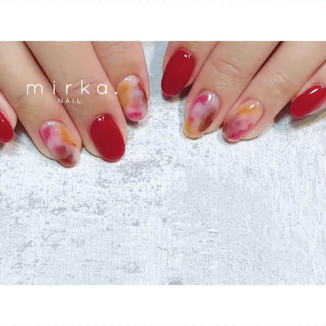 mirka. NAIL(ミルカネイル)さんのインスタグラム写真 - (mirka. NAIL(ミルカネイル)Instagram)「⁡ ⁡ ⁡ ちゅるんと明るめレッド𓍼 ⁡ ⁡ ⁡ ………………………………………………………… ⁡ ご予約、お問い合わせは LINE ID⇒ @mirka.nail (@含む)まで。 ⁡ ご新規様はハイライトの「ご案内」と「ご予約方法」を必ずお読みいただいてからご予約くださいますようお願いいたします。 空き状況や詳細はLINEの投稿からご確認ください。 ⁡ ⁡ ⁡ ⁡ #mirkanail#nails#nail#nailart#naildesign #ショートネイル#ネイルアート#ネイルデザイン#ネイル#大人ネイル#シンプルネイル#オフィスネイル#ニュアンスネイル#ナチュラルネイル#カジュアルネイル#ショートネイルデザイン#美甲#夏ネイル#夏ネイル2023 #プライベートサロン#プライベートネイルサロン#東京ネイルサロン#東京ネイル#江東区ネイルサロン#森下#清澄白河 ⁡」7月20日 18時16分 - mirka.nail
