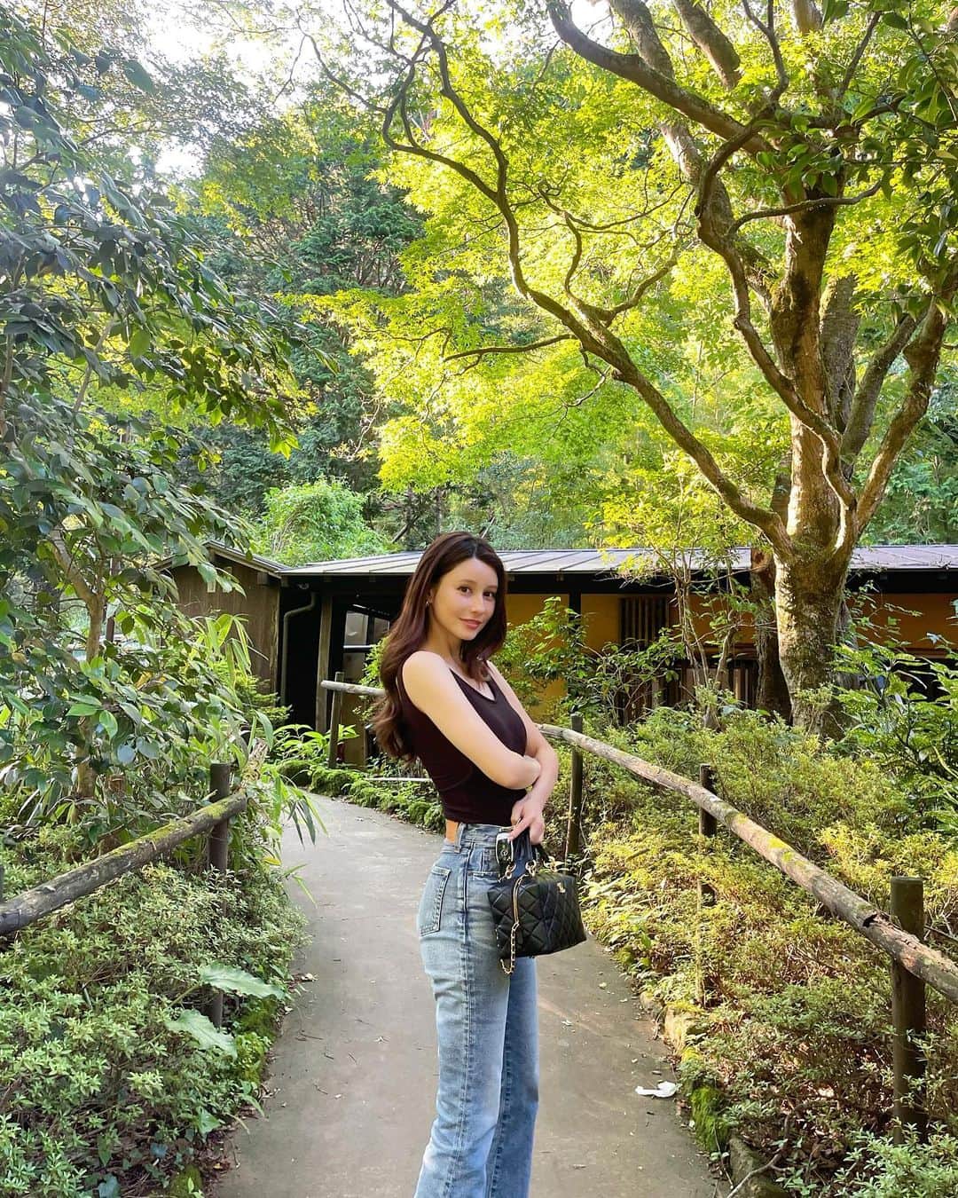 ダレノガレ明美のインスタグラム：「夏☀️☀️☀️ 箱根は涼しい場所が多かったです☺️  また行きたいなぁ〜」