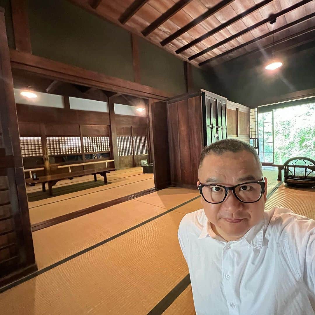 柳家三之助さんのインスタグラム写真 - (柳家三之助Instagram)「日本家屋冷房いらない問題。 #日本民家園」7月20日 18時36分 - sannosuke