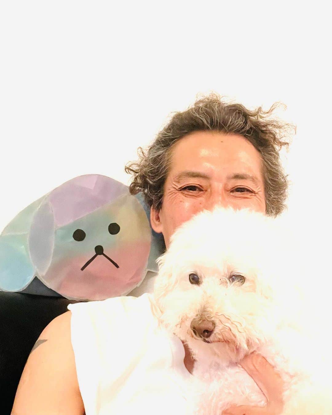 のインスタグラム：「こんばんは💫 夕方の散歩行って来た〜🚶🌬️ ３日間ハニーネタだけ。笑 他になんもしてねぇもん🤪 自宅に３日間ガッツリ居たのって何年ぶりやろ🤔？ そろそろボス&小ボスが帰って来る🥰✨✨✨  #大沢樹生⠀ #大澤樹生⠀ #おおさわみきお⠀ #mikioosawa ⠀ #osawamikio ⠀ #mikiooffice⠀ #ミキオオフィス」