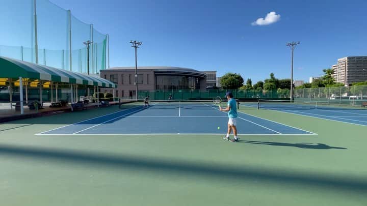 綿貫陽介のインスタグラム：「今週は江坂テニスセンターで練習させて頂いて居ます！ ワシントンに向け特訓中💪 今日は悠太と練習してもらいました @shimizuyuta9078」