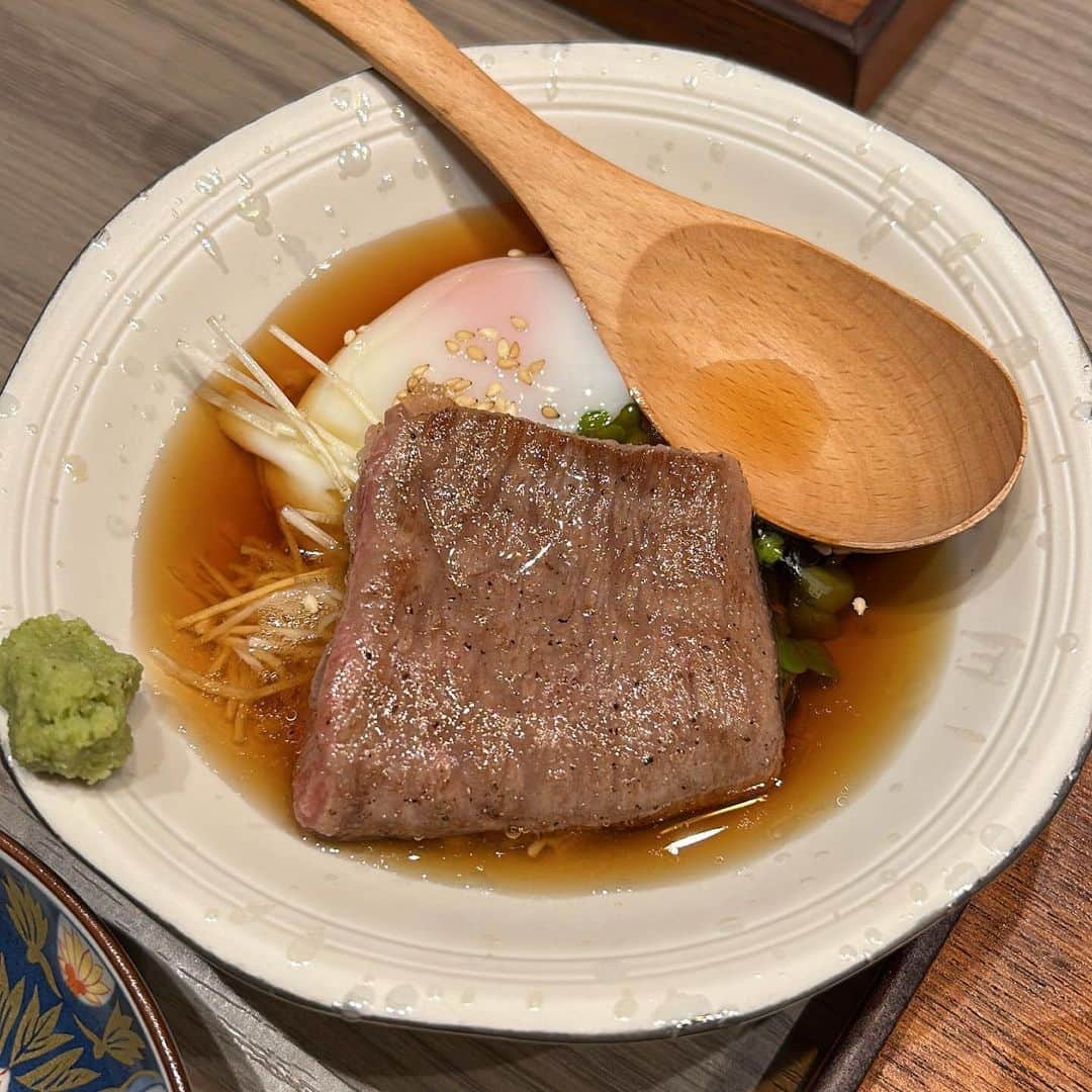 麦さんのインスタグラム写真 - (麦Instagram)「. . 久々のぽにて😽💘 . . 今年4月にオープンしたばかりの @shibuya_kamiyama さんで 焼肉コースを食べてきたよ〜🥩 . 奥渋エリアの落ち着いたお店で ゆっくり楽しめたよ＾＾ . 特に美味しかったのは ユッケとかみ山焼き😌💖💖 . 〆の冷麺もすっきりしてて ぺろっと食べちゃった😋 . . ご馳走様でした🌼🌼 . . . .  PR @shibuya_kamiyama #東京焼肉 #渋谷焼肉かみ山 #渋谷焼肉 #個室焼肉 #奥渋 #接待 #焼肉デート #渋谷 #shibuya #ミディアム #夏カラー #アッシュベージュ #アッシュ #ベージュカラー #カラコン #ナチュラルメイク #肌質改善 #ポニテ #grl #夏コーデ #japan #japanesegirl」7月20日 18時57分 - _naa525_