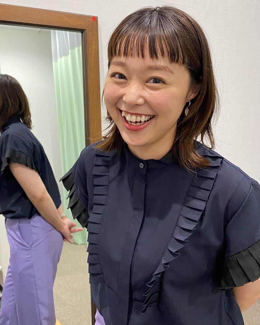 テレビ新広島さんのインスタグラム写真 - (テレビ新広島Instagram)「前髪✂️  すこし早めの夏休みを もらっていた河野行恵アナ🌻  きょうは休み明けの 出社だったのですが…  髪が夏っぽくなっていました☀️！！！  短め前髪で涼しげな雰囲気🎐🤍  あすから夏休みの学校も 多いのでしょうか✨  みなさんの夏のご予定は…？🍉  #河野行恵 #こうのいくえ #河野行恵アナ #河野アナ #テレビ新広島 #tss #アナウンサー#女子アナ  #ひろしま満点ママ #満点ママ #tssライク #ライク #髪型 #前髪 #前髪カット #おんまゆ #オン眉」7月20日 19時16分 - tss_tv_official