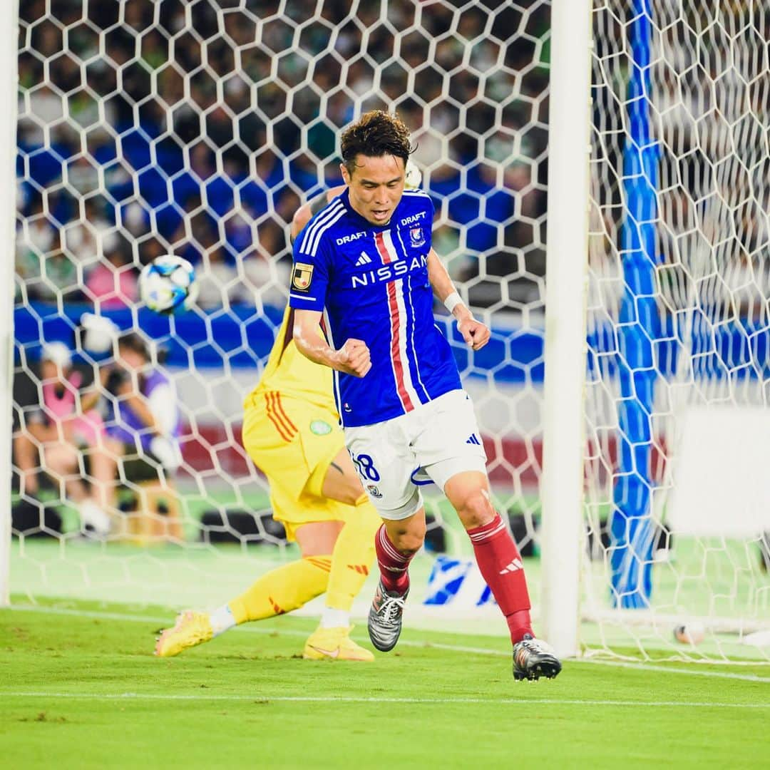 横浜F・マリノスさんのインスタグラム写真 - (横浜F・マリノスInstagram)「Outstanding movement and great touch 🎯👏#fmarinos #水沼宏太」7月20日 19時10分 - yokohamaf.marinos