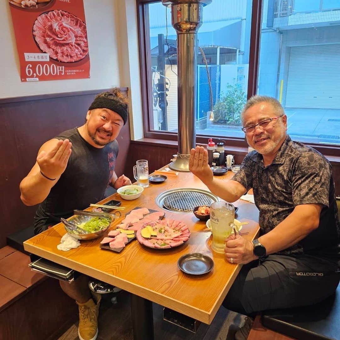 のインスタグラム：「焼肉が好きなんです🍖 #dragongate #prowrestling #beef #beer #yakiniku #ドラゴンゲート #プロレス #焼肉 #グルメ #ディナー #instagood #instalike」