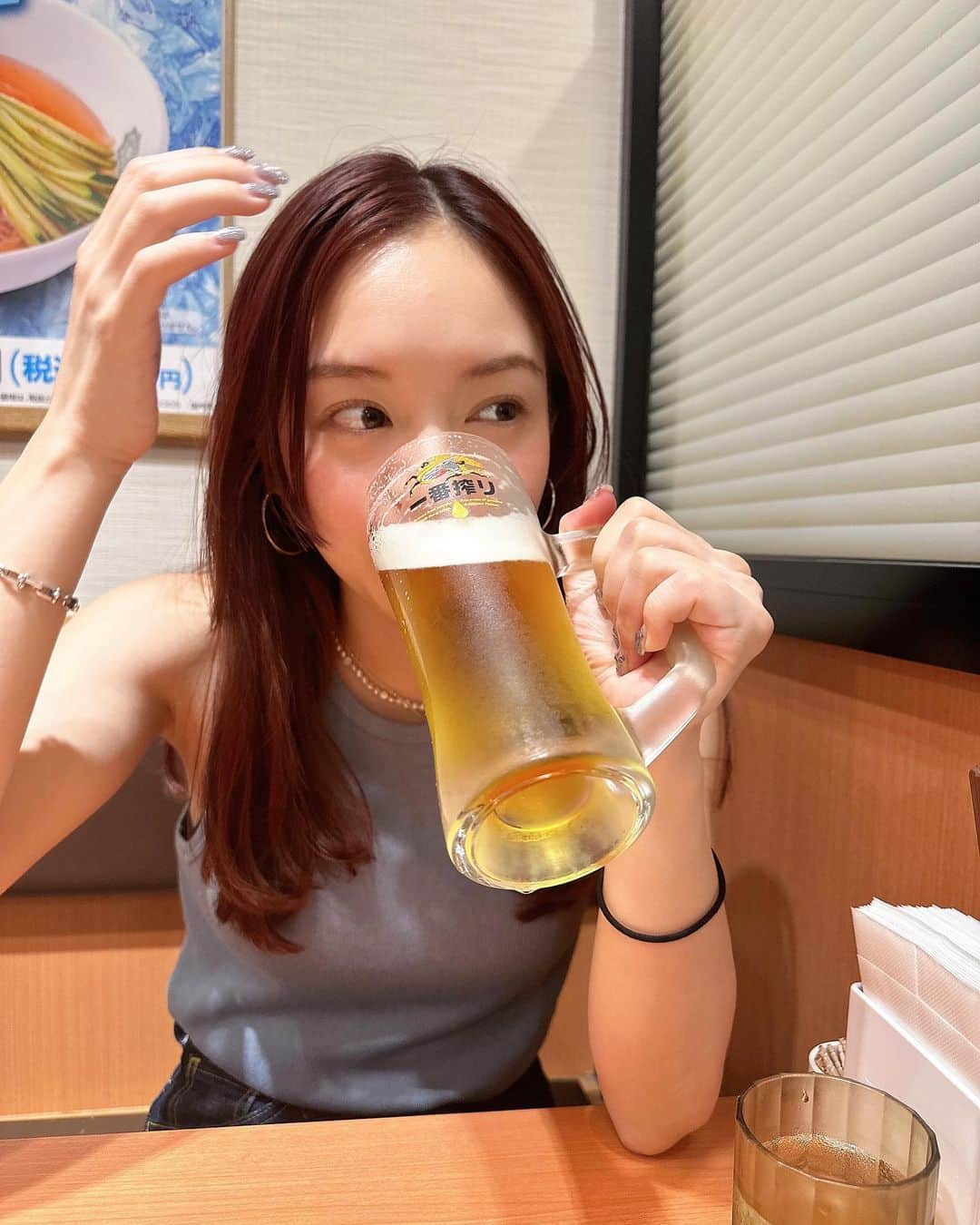 福地夏未さんのインスタグラム写真 - (福地夏未Instagram)「🍜🍻 日高屋せんせい、ありがとうございました 昨日の〆ビールはグラスもキンキンで最高だった！  _ #日高屋 #ビール #グラスの冷え具合大事 #夏未のお酒 #今日の方が飲みたい #ちなみに油そばたべた #麺多」7月20日 19時33分 - natsuminmin19