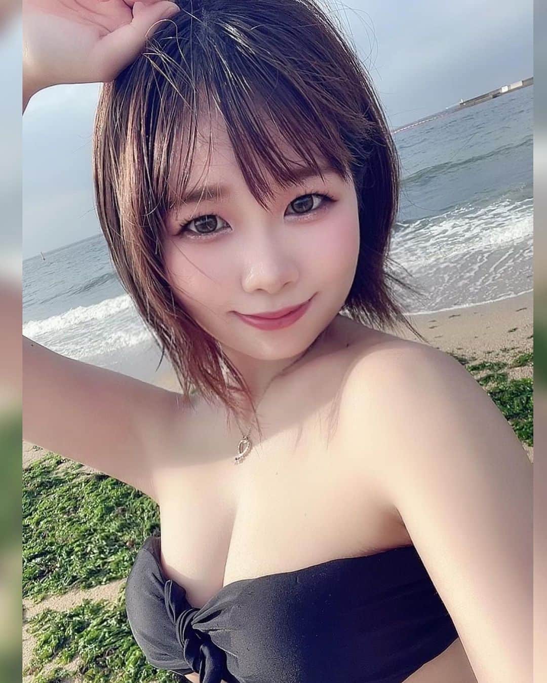 えれなのインスタグラム：「今日も2部から出演です！ 3部はりささんの明け誕🎂 おめでとうのご来店 お待ちしてます☺️💓💓  . #バーレスク大阪#バーレスク大阪えれな  #バーレスク#バーレスク東京 #北新地#グラビア #ショートカット  #ショートヘア#ショートヘアー女子  #童顔女子#ロリ #アイドル#ビキニ  #ロリ巨乳#インスタ映え #グラビア撮影 #ロリ顔 #大阪#梅田#ショートヘアー  #グラドル自撮り部 #童顔巨乳 #水着#バンドゥビキニ#海 #burlesque#burlesqueosaka #gravureidol  #gravure#japanesegirl」
