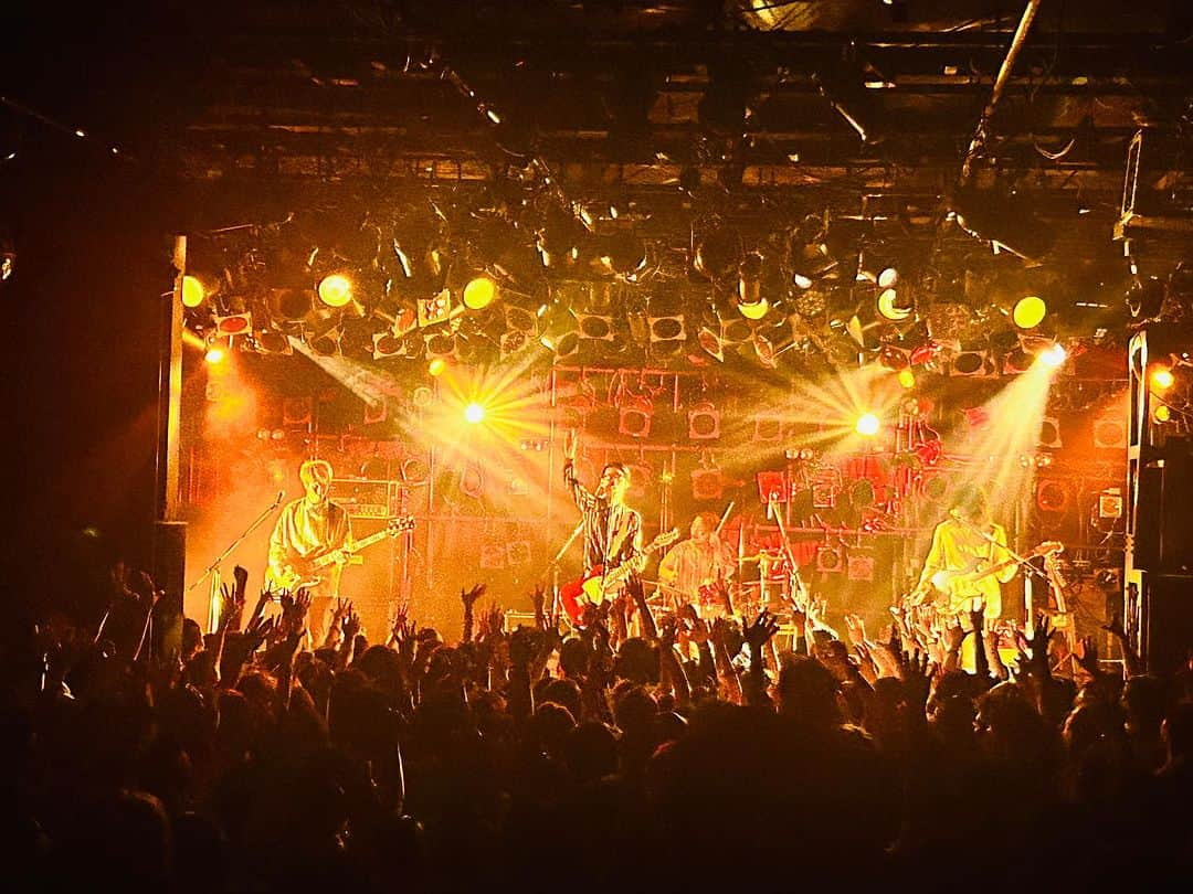 夜の本気ダンスのインスタグラム：「⁡ SHIBUYA CLUB QUATTRO 35TH ANNIV.  “NEW VIEW” ⁡ 2023年7月19日(水) 渋谷 CLUB QUATTRO ⁡ 01. Crazy Dancer 02. LOVE CONNECTION 03. STARLET 04. Movin' 05. Ain't no magic 06. Take it back 07. VANDALIZE 08. 審美眼 09. Wall Flower 10. Falling Down 11. WHERE? 12. GIVE & TAKE  ⁡ #夜の本気ダンス #夜ダン #ストレイテナー #渋谷clubquattro #yorunohonkidance #music #live #rock #dance #japanesemusic」