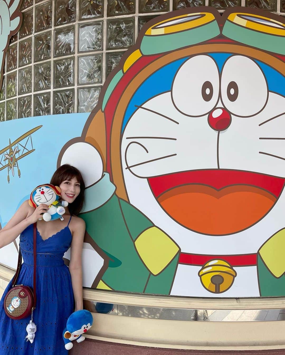 のインスタグラム：「.  ドラコラボ開催中にいけた🩵🩵  USJ！！  今回も映像本当に凄すぎた そして乗り物すごく激しかった🤪  あと少しで終わっちゃうのでぜひ！！！🚗🎡  .」