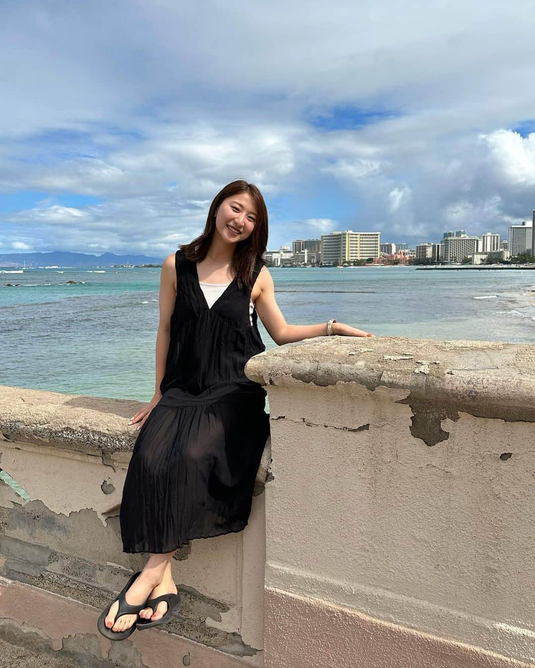 塩越柚歩さんのインスタグラム写真 - (塩越柚歩Instagram)「. 今年のOFFはHawaiiへ🌺🤙🏻 初めてのハワイはとーーーっても楽しかった🍍 ⁡ 毎日天気がよくて海も景色もとにかく綺麗で 人はみんなハッピーで陽気だし 知らない世界を見せてもらって自分の中の世界が広がった感じ🌴 絶対絶対また行きたい！ ⁡ #楽しかったこともハワイのよさも全部伝えたいけど #長くなるので省略します #おすすめ知りたい方はなんでも聞いてください #三菱重工浦和レッズレディース #塩越柚歩」7月20日 19時55分 - yuzuho_shiokoshi19