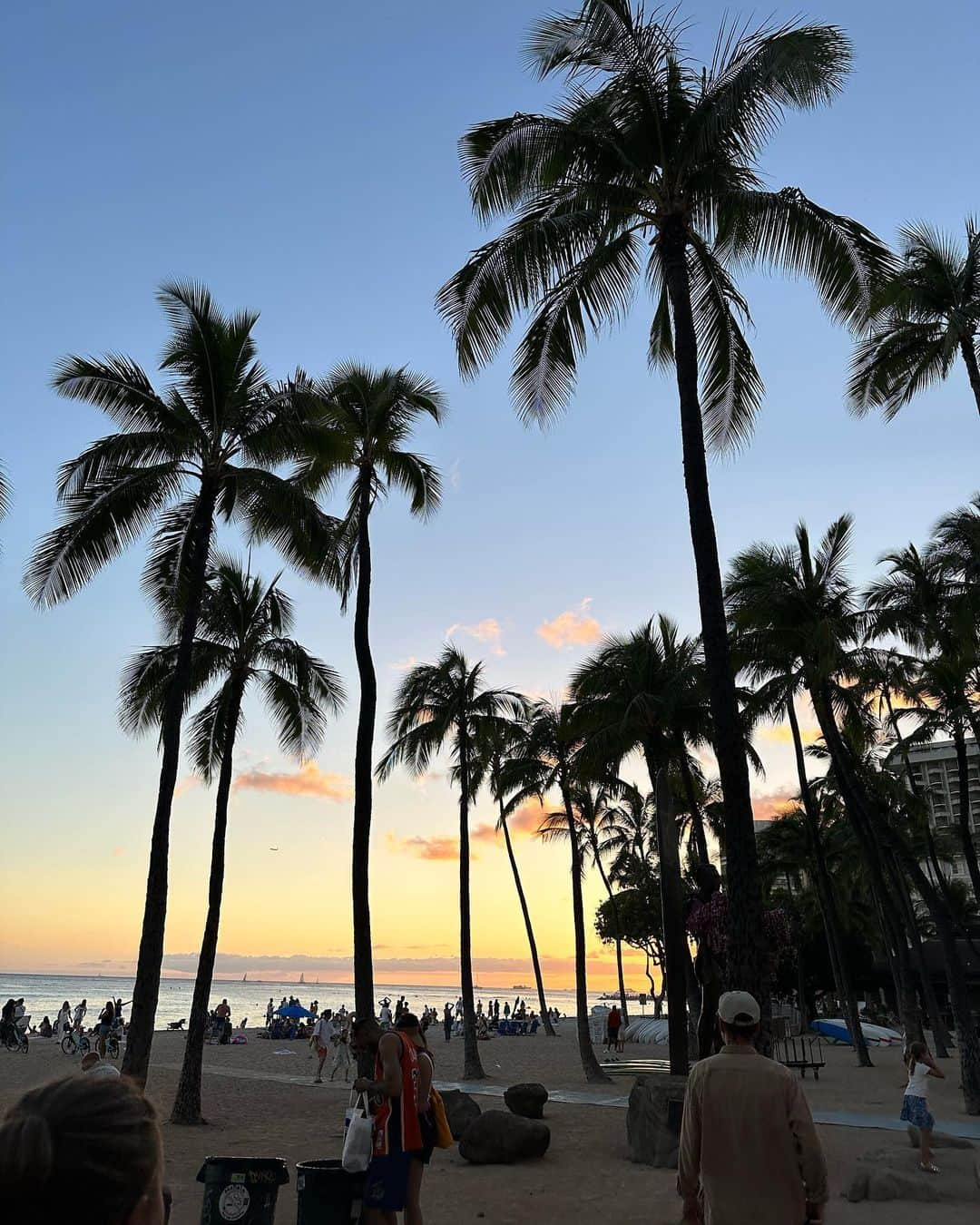 塩越柚歩さんのインスタグラム写真 - (塩越柚歩Instagram)「. 今年のOFFはHawaiiへ🌺🤙🏻 初めてのハワイはとーーーっても楽しかった🍍 ⁡ 毎日天気がよくて海も景色もとにかく綺麗で 人はみんなハッピーで陽気だし 知らない世界を見せてもらって自分の中の世界が広がった感じ🌴 絶対絶対また行きたい！ ⁡ #楽しかったこともハワイのよさも全部伝えたいけど #長くなるので省略します #おすすめ知りたい方はなんでも聞いてください #三菱重工浦和レッズレディース #塩越柚歩」7月20日 19時55分 - yuzuho_shiokoshi19