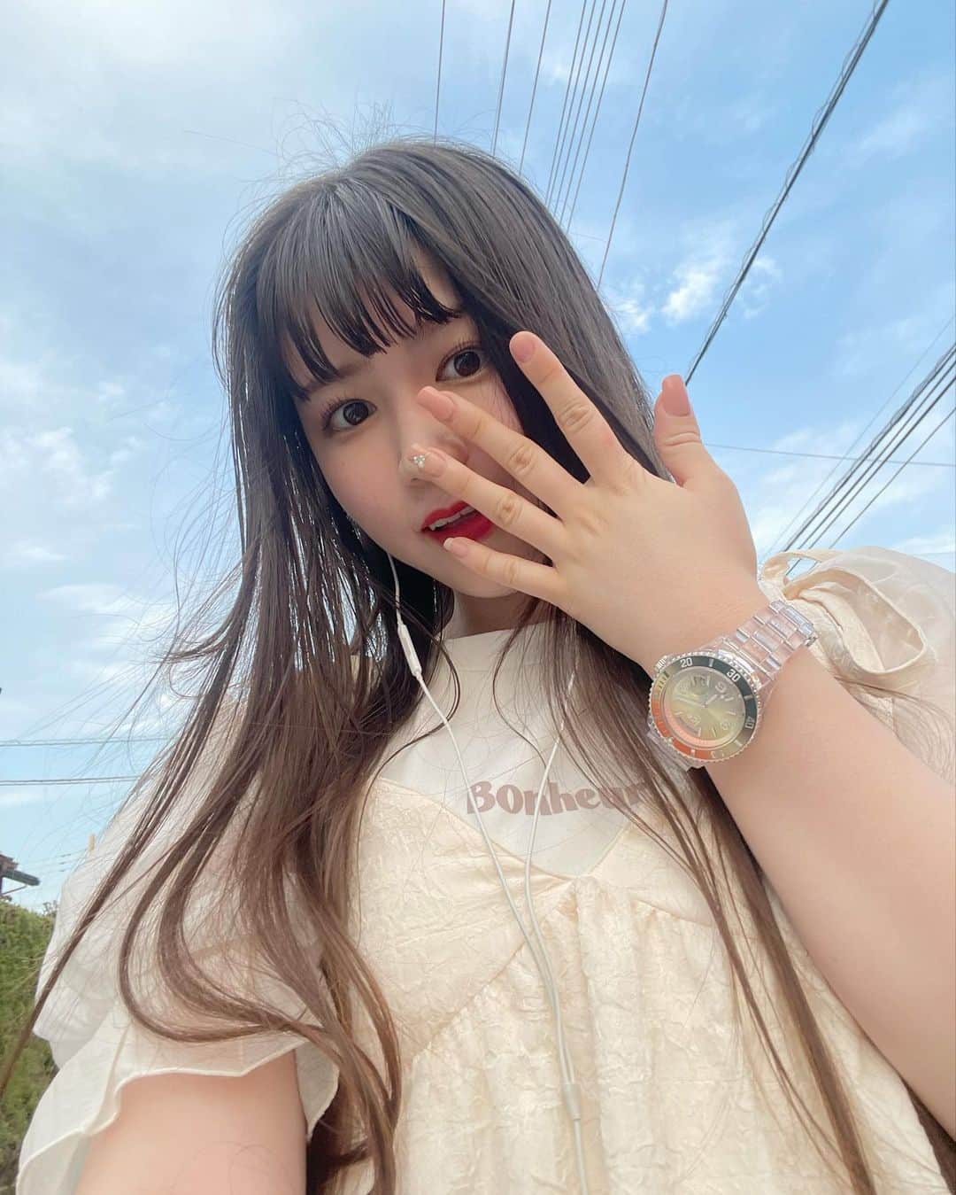 町田恵里那さんのインスタグラム写真 - (町田恵里那Instagram)「☁︎☽  ⁡ と れ て る つ け 爪 と 折 れ て 短 い 爪 は 見 逃 し て 下 さ い 🫠💦💦 ⁡ ⁡ ⁡ ⁡ ⁡ ⁡ ⁡ ⁡ ⁡ ⁡ ⁡ ⁡ ⁡ ⁡」7月20日 20時18分 - machida_erina122