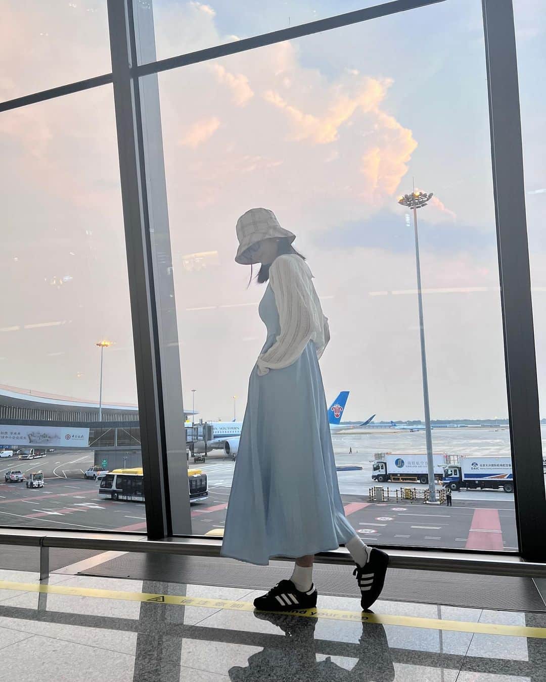 ウェンジャのインスタグラム：「✈️」