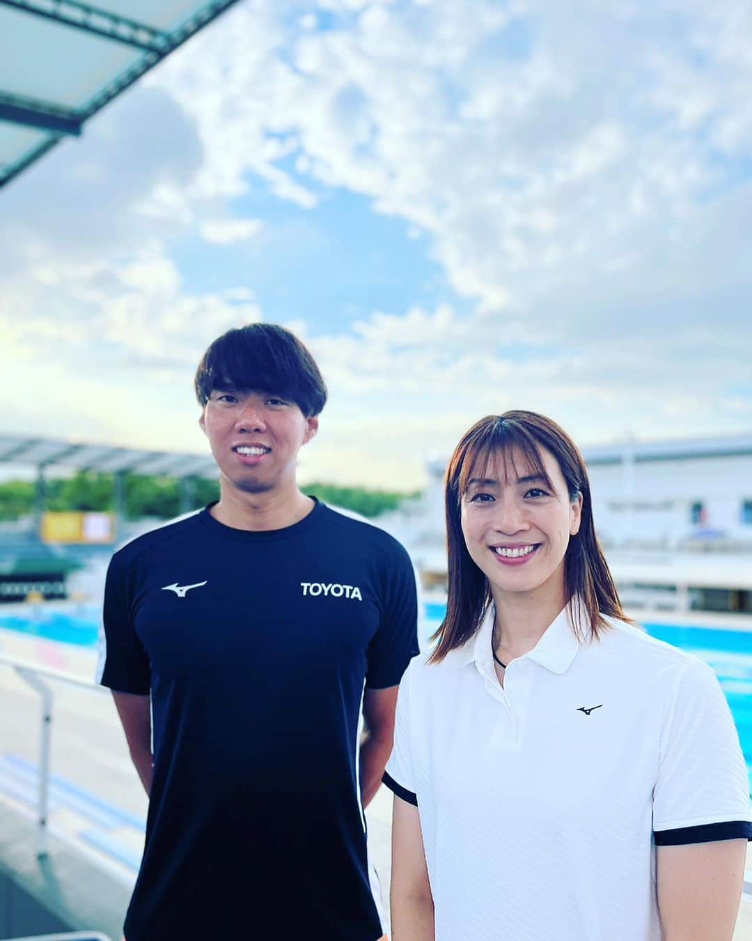 寺川綾のインスタグラム：「報道ステーション🌟 今夜のスポーツコーナーでは、世界水泳福岡に出場する渡辺一平選手の特集です🐸 お楽しみに🇯🇵 #報道ステーション #スポーツ #世界水泳福岡 #渡辺一平選手 #写真2枚目 #座ってる時の足🤣 #是非ご覧ください」