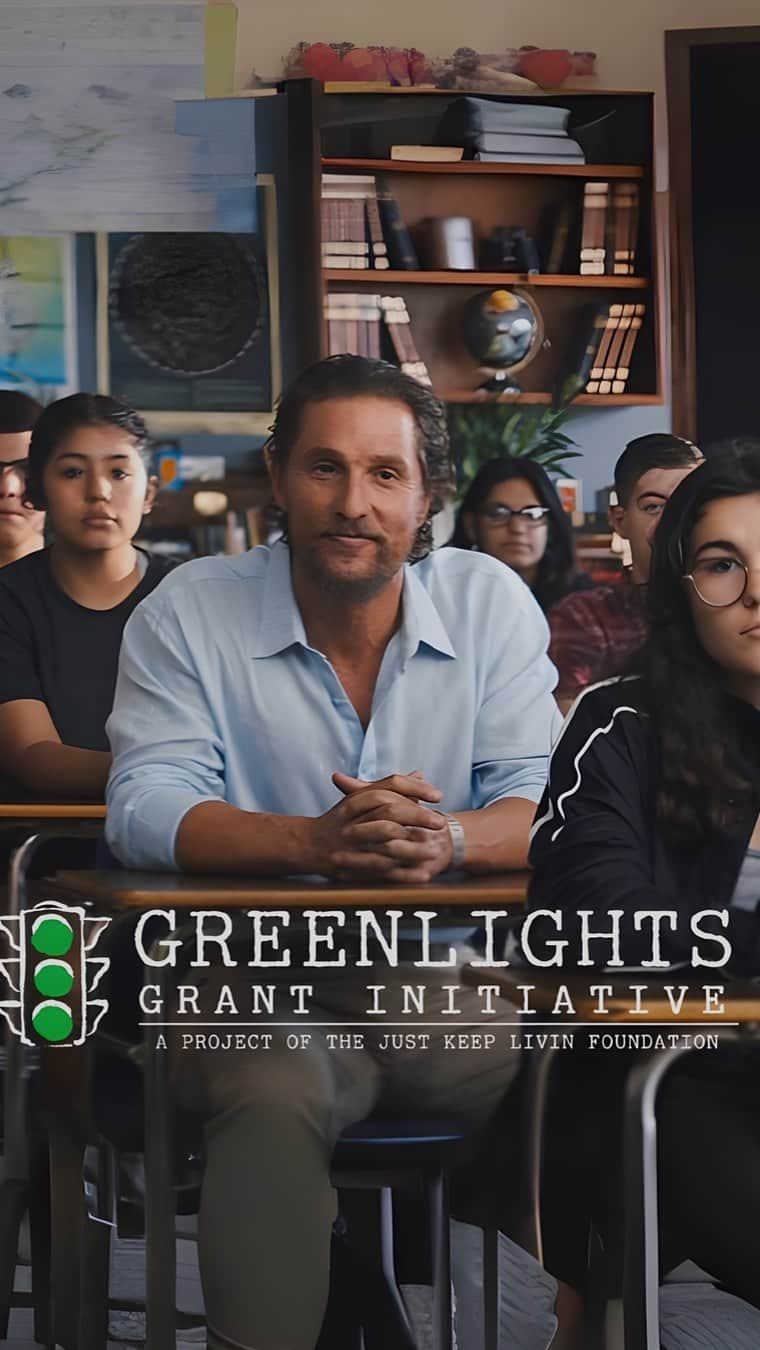 マシュー・マコノヒーのインスタグラム：「Today, Camila and I are launching the Greenlights Grant Initiative to simplify the federal grant application process for schools. We want to help connect communities, students, and teachers with resources to support mental health programs and safer learning environments. Check out greenlightsgrantinitiative.org and share it around so we can bring real change for our kids. #maketheirlivesmatter #greenlightsgrantinitiative #justkeeplivin」