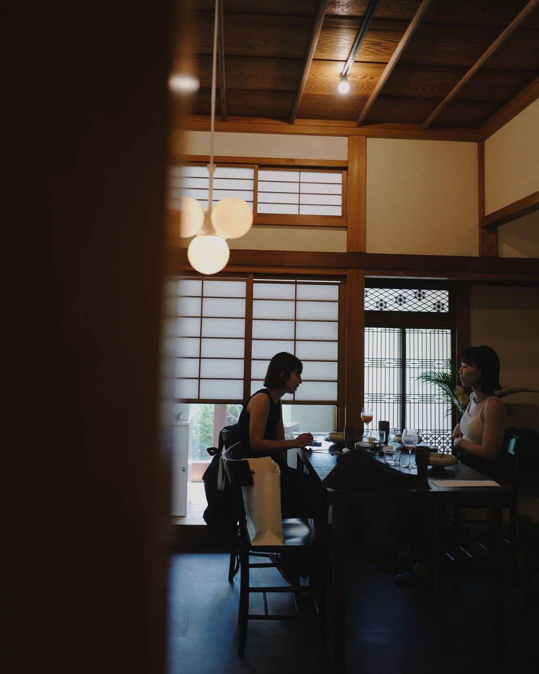 池田泉さんのインスタグラム写真 - (池田泉Instagram)「⁡ 海の日に鎌倉、逗子まで小旅行🚃 ⁡ @enso_osaji へ 築100年以上の佇まいから、細部まで全てがもぅ素敵すぎて、着いて早々に既にまた来たいね、と話していた私たち。 鎌倉の旬の食材に発酵を取り入れた料理で見て楽しい、 五感が研ぎ澄まされる感覚、 ほんっと贅沢すぎる時間だった。。 ⁡ 季節の移り変わりで違った食材を食べに またきたいと思います。 スタッフさんも温かく迎えてくださり ありがとうございました✨ ⁡」7月20日 20時58分 - xxizumi123xx