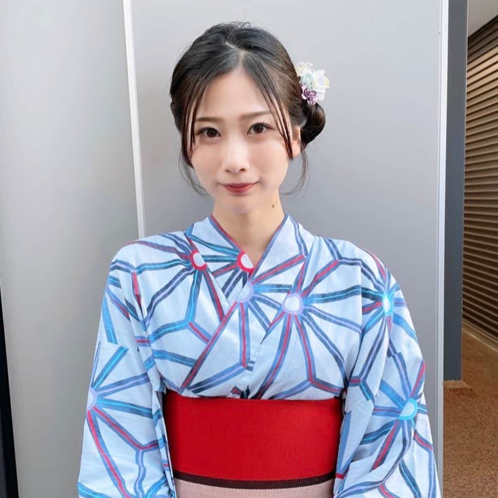 塩野響子のインスタグラム：「⠀ポイントは帯と髪型😉🤍」