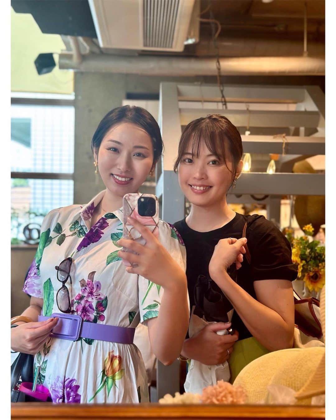 のインスタグラム：「🌻💕  #司会 #mc #モデル #model #リポーター #ナレーター #reporter #ナレーション #スポーツmc  #イベント #イベントmc #神戸麻衣 #下北沢カフェ #下北沢 #カフェ #cafe」