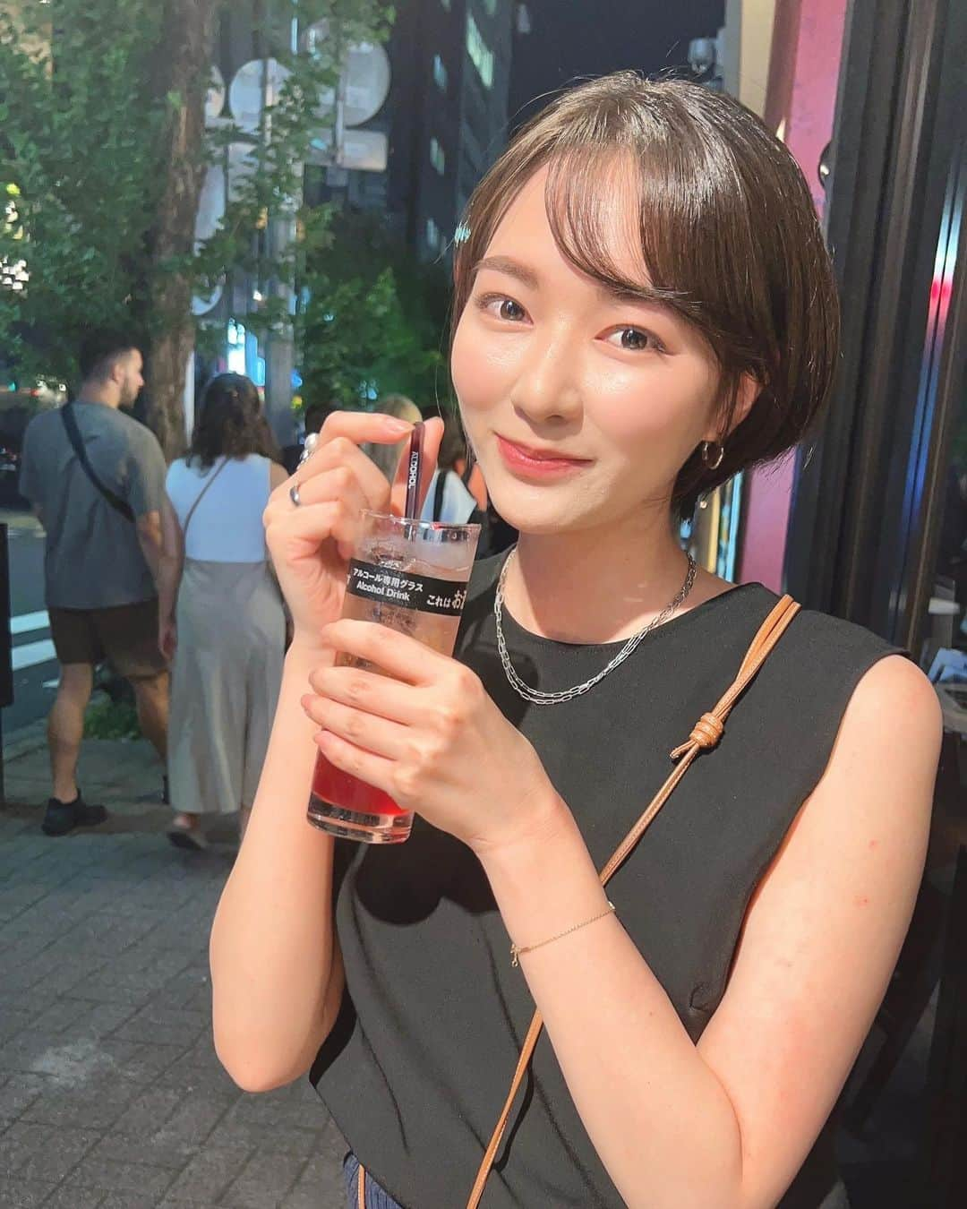 井咲アキさんのインスタグラム写真 - (井咲アキInstagram)「🍸🍹  お酒をたくさん飲んだ次の日、 すっきり復活できるのは NMN DIOSAのおかげ💊✨  NMN DIOSA 10000mg 60粒 ¥15,000+tax  #nmndiosa#nmn#サプリメント#nmnサプリ #レスベラトロール#アスタキサンチン#ビタミンA #二日酔いに#二日酔い対策#ダイエット#飲む日焼け止め #老化予防#予防医療#老け対策#老化は病気 #代謝アップ#美容#健康#長寿遺伝子活性化  #若返りたい#老けたくない#健康でいたい #試験成績証明書#適正価格#コスパ最高#nmn10000#PR」7月21日 7時00分 - ak.i__o0