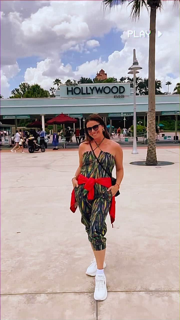 Giovanna Antonelliのインスタグラム：「Luz, câmera, ação 🎥  . @experiencekissimmee  @disneyworld.brasil  #MyKissimmee #GetBold #AllTheDisneyThrills」