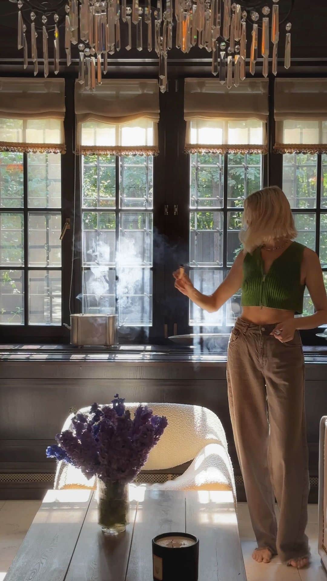 エレナ・ペルミノヴァのインスタグラム：「долгожданный отдел HOME в моем любимом Золотом Яблоке ТЦ Неглинная Галерея 💛 @goldapple мой личный рай 🙌」