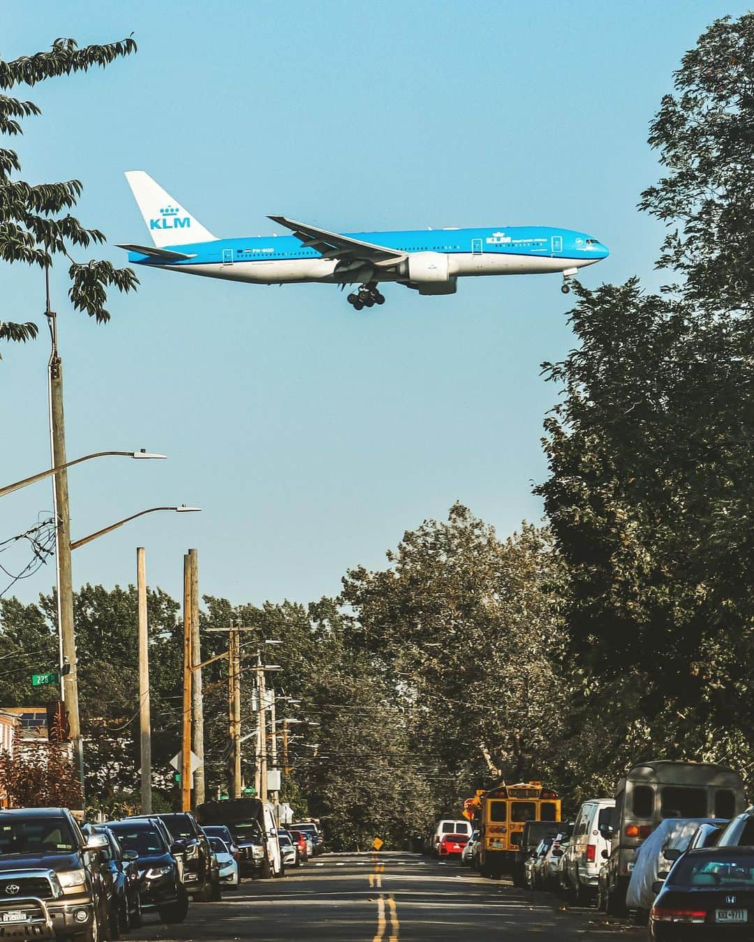 KLMオランダ航空さんのインスタグラム写真 - (KLMオランダ航空Instagram)「Arriving in style to the city that never sleeps.🗽✈️   📸: @aviate_ty   #KLM #Royaldutchairlines #NewYork #JFK #Aviation #AVGeek #Boeing777」7月20日 23時42分 - klm