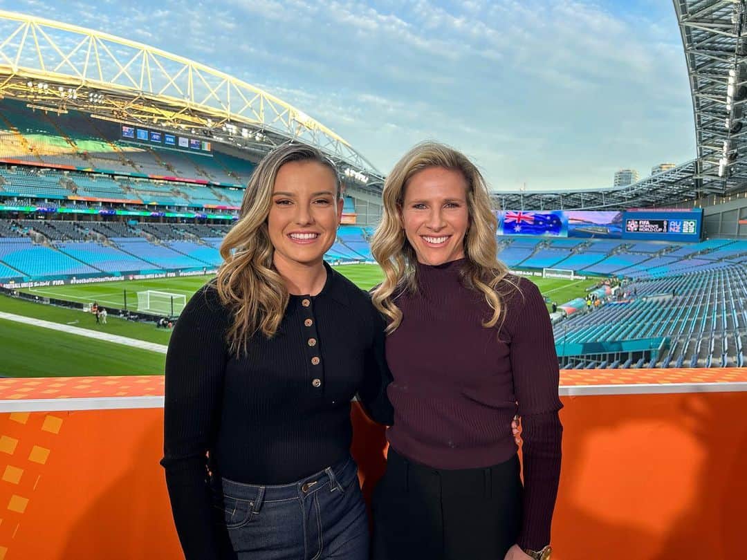イリース・ケロンド・ナイトのインスタグラム：「Thanks for the ‘W’ @matildas 🫶. Rest up, before we go again in a week.   Oath - I love World Cups 💚💛」