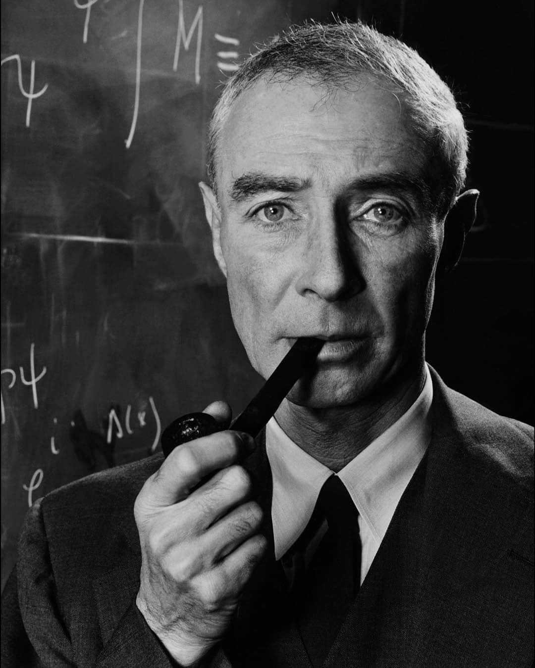 Magnum Photosさんのインスタグラム写真 - (Magnum PhotosInstagram)「@philippe_halsman_official met with theoretical physicist J. Robert Oppenheimer in 1958 to photograph him for a commission for the Saturday Evening Post. #Oppenheimer is often credited as the "father of the atomic bomb" for his work organizing the Manhattan Project, a research and development undertaking during the Second World War that culminated in the first nuclear explosion, on July 16, 1945, at the Trinity Site near Alamogordo, New Mexico. ⁠ ⁠ With the release of Christopher Nolan's much-anticipated film Oppenheimer, which explores the story of J. Robert Oppenheimer and his role in the development of the atomic bomb, we revisit Philippe Halsman's account of his meeting with the influential scientist and the resulting portraits:⁠ ⁠ "How to photograph such a man?" wrote Halsman (text published in Halsman Portraits).⁠ ⁠ "Oppenheimer greeted us in his study. He was opening his morning mail and suggested that I start shooting. I got a few meaningless pictures of him reading his mail.⁠ ⁠ "I wanted, however, a confrontation between his eyes and my lens, and I started to talk about his trial. He looked up and, when I expressed my indignation that the man who had headed the secret Manhattan Project had become a suspect, his face changed. His eyes took on a hurt and accusing expression, and I captured it at the very moment when he looked at me."⁠ ⁠ Which film are you watching this week, Oppenheimer or Barbie? Or both? 📽️⁠ ⁠ PHOTOS: US physicist J. Robert Oppenheimer. 1958.⁠ ⁠ © @philippe_halsman_official / #MagnumPhotos」7月21日 0時01分 - magnumphotos