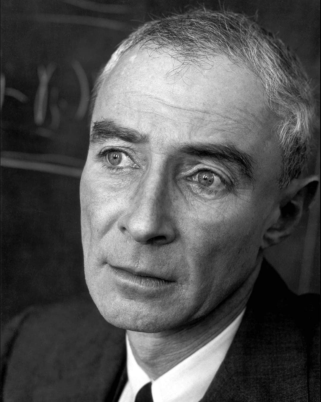 Magnum Photosさんのインスタグラム写真 - (Magnum PhotosInstagram)「@philippe_halsman_official met with theoretical physicist J. Robert Oppenheimer in 1958 to photograph him for a commission for the Saturday Evening Post. #Oppenheimer is often credited as the "father of the atomic bomb" for his work organizing the Manhattan Project, a research and development undertaking during the Second World War that culminated in the first nuclear explosion, on July 16, 1945, at the Trinity Site near Alamogordo, New Mexico. ⁠ ⁠ With the release of Christopher Nolan's much-anticipated film Oppenheimer, which explores the story of J. Robert Oppenheimer and his role in the development of the atomic bomb, we revisit Philippe Halsman's account of his meeting with the influential scientist and the resulting portraits:⁠ ⁠ "How to photograph such a man?" wrote Halsman (text published in Halsman Portraits).⁠ ⁠ "Oppenheimer greeted us in his study. He was opening his morning mail and suggested that I start shooting. I got a few meaningless pictures of him reading his mail.⁠ ⁠ "I wanted, however, a confrontation between his eyes and my lens, and I started to talk about his trial. He looked up and, when I expressed my indignation that the man who had headed the secret Manhattan Project had become a suspect, his face changed. His eyes took on a hurt and accusing expression, and I captured it at the very moment when he looked at me."⁠ ⁠ Which film are you watching this week, Oppenheimer or Barbie? Or both? 📽️⁠ ⁠ PHOTOS: US physicist J. Robert Oppenheimer. 1958.⁠ ⁠ © @philippe_halsman_official / #MagnumPhotos」7月21日 0時01分 - magnumphotos