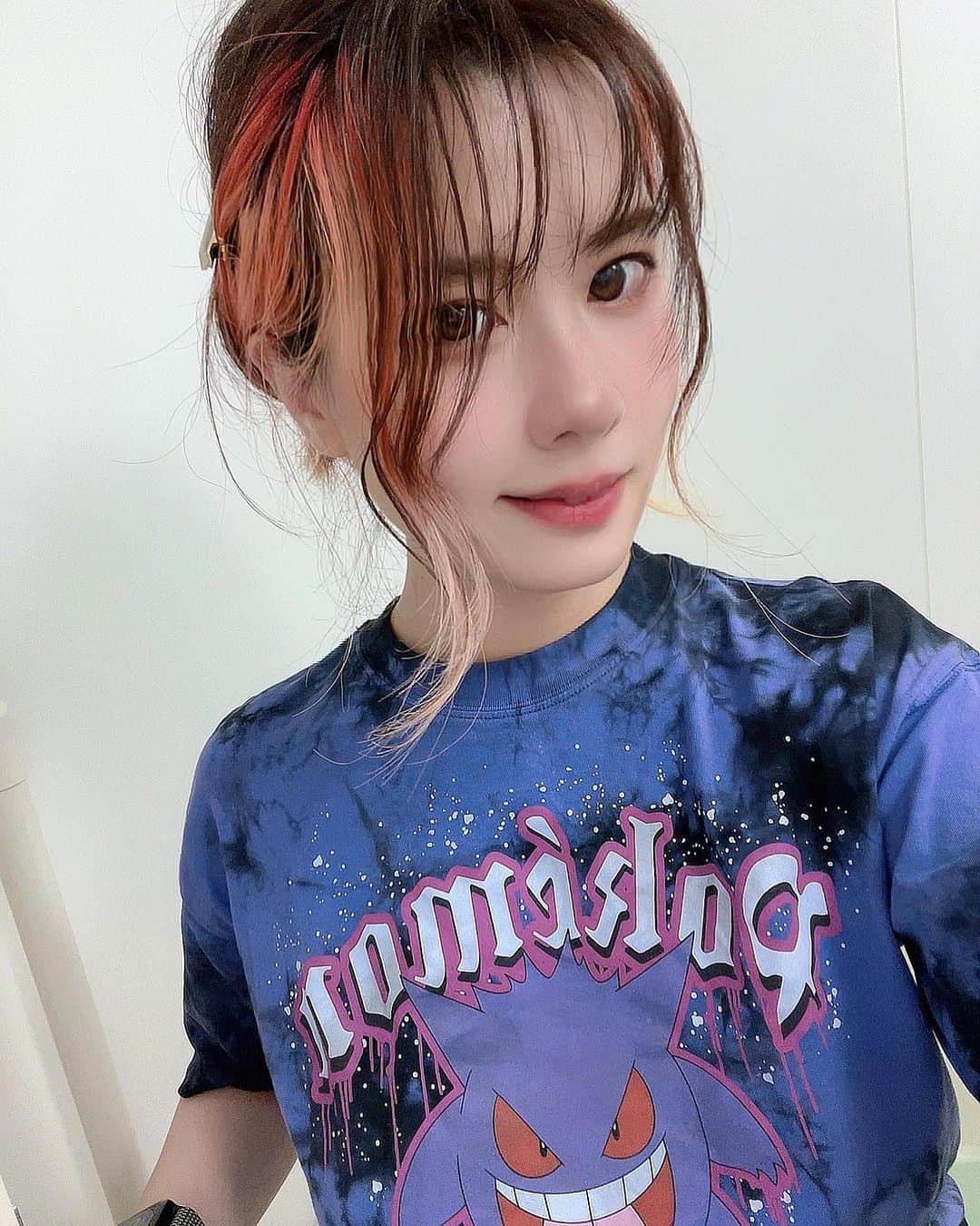 七瀬さくらのインスタグラム：「ZARA Kids #zara #zaraコーデ #zarakids  #派手髪女子 #pokemon #ゲンガー」