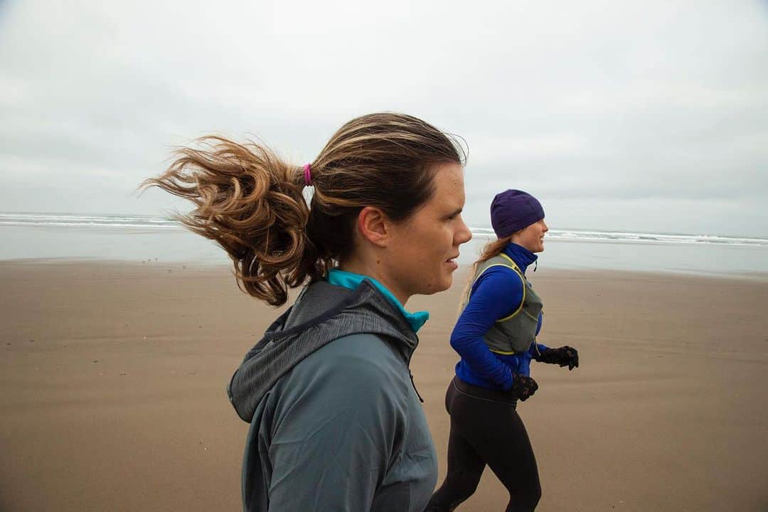 patagoniaさんのインスタグラム写真 - (patagoniaInstagram)「For @KikoSweeney and her family, running is something they all share, and it's something they always make time to do together on annual trips to the Oregon Coast. But running is also a way for all of them to consider disability—what it means to live with one, to share in the experience of it, and to adapt. And what it means to celebrate the freedom to move.  Read "Running the Coast" through the link in bio.   Photos: Kiko Sweeney  #disabilityawareness #running」7月21日 0時29分 - patagonia