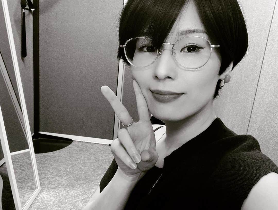 吉川ばんびさんのインスタグラム写真 - (吉川ばんびInstagram)「👓」7月21日 0時40分 - bambi_yoshikawa