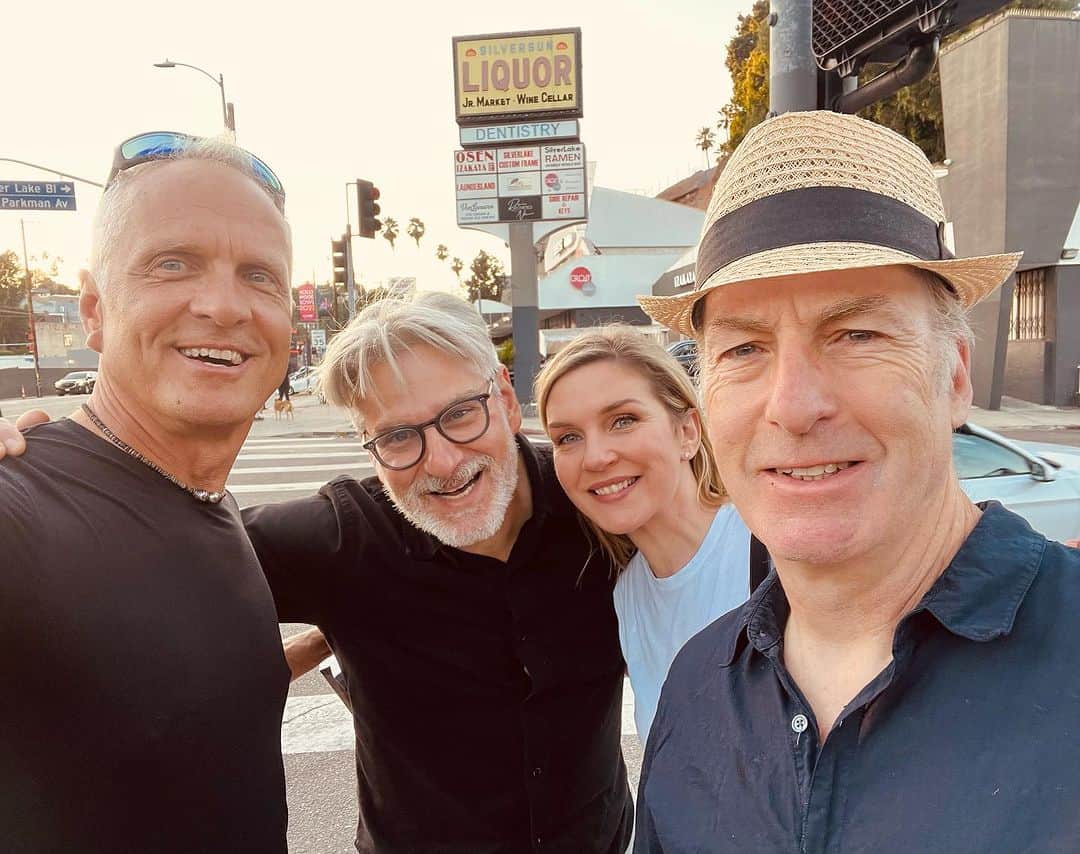 パトリック・ファビアンのインスタグラム：「Good Friends are the Best.💙  @therealbobodenkirk  @rheaseehorn  @peter_g」